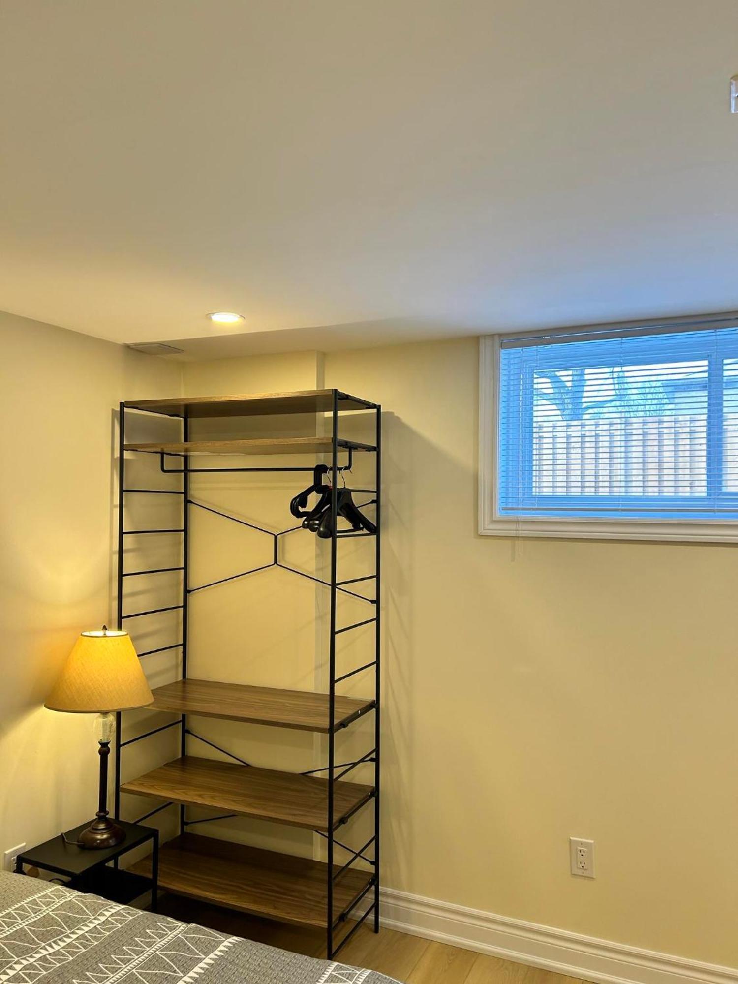 Brand New Lower Home With Exclusive Bathroom Toronto Exterior photo